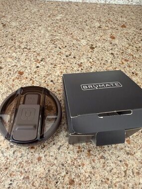 BrüMate ERA Flip  Lid - mocha  Travel Lid read description first